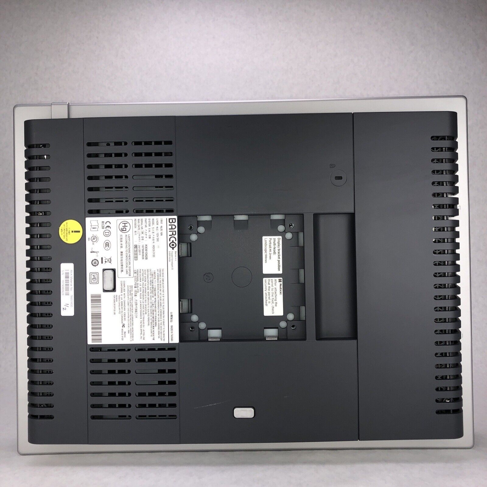 Barco MDCG-3120 20" Grayscale Diagnostic Display K9301362B No Stand No AC Pwr