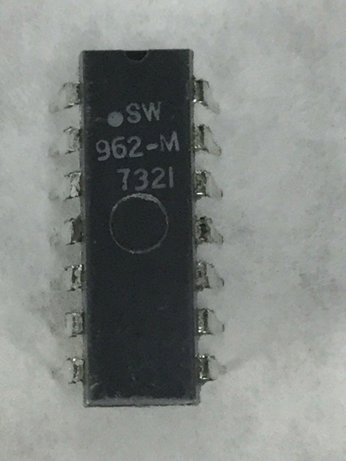 SW 962-M  Transistor  14 Pin Dip   Lot of 18  NEW
