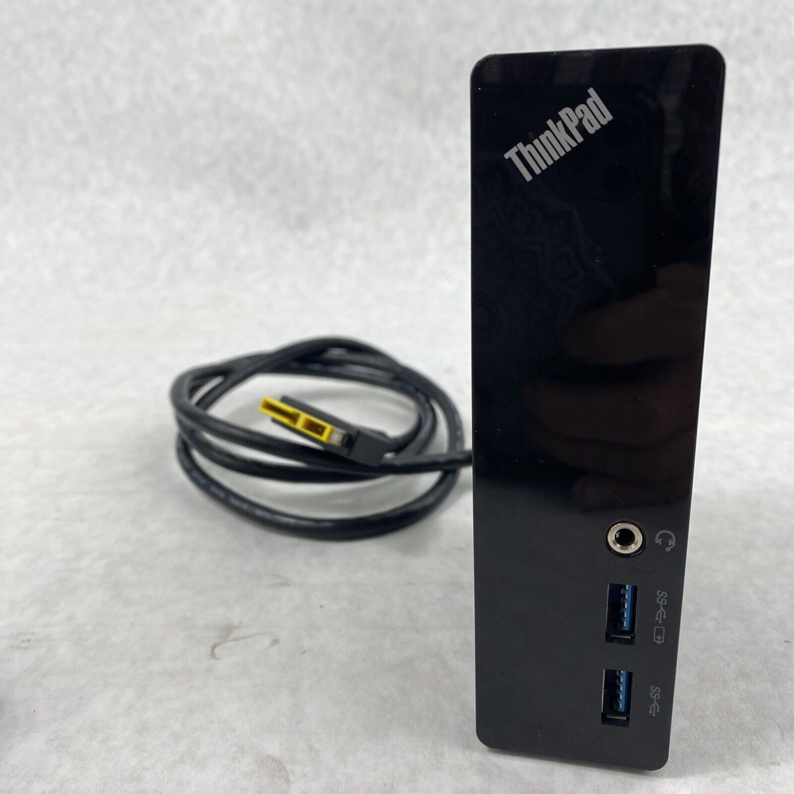 Lenovo 03X7138 ThinkPad OneLink Pro Dock DU9033S1 DVI/DP USB3.0 w/ 65W PSU