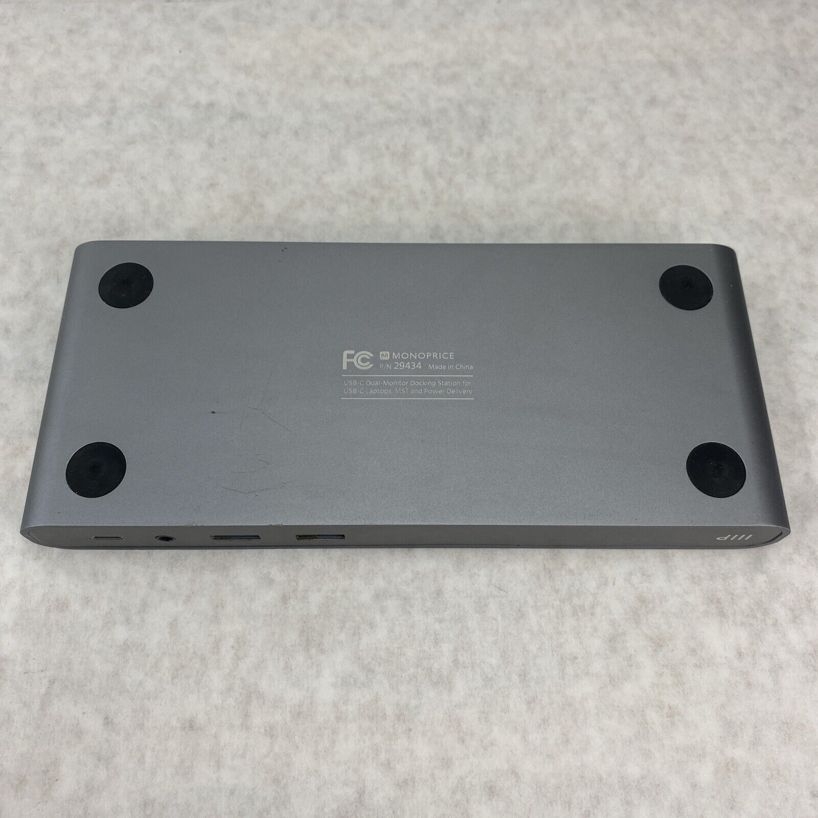 Monoprice 29434 USB-C Dual-Monitor Docking Station for USB-C Laptops