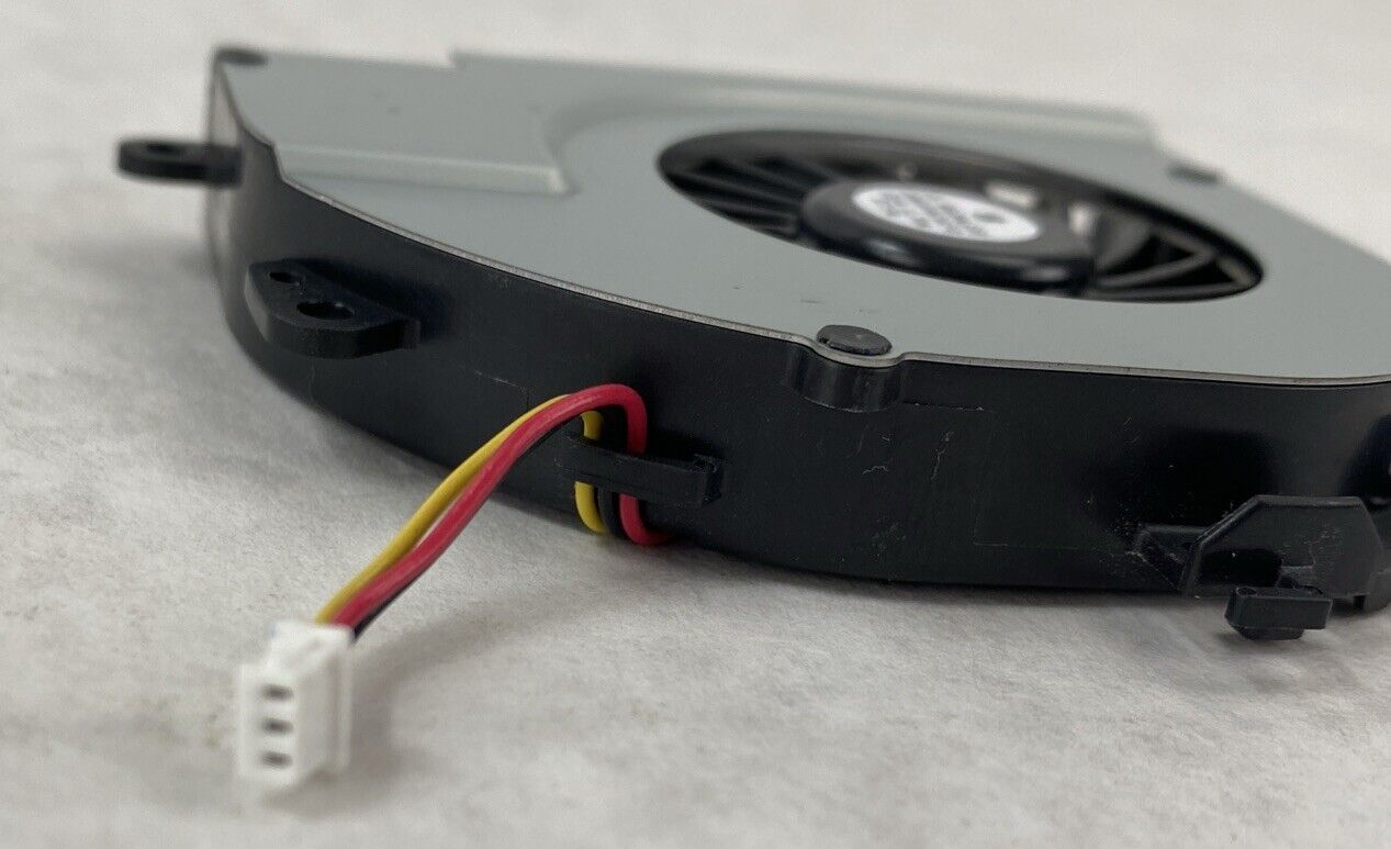 Sony 8715Q DC5V 0.3A Brushless Fan with Screws for PCG-7141L Vaio Laptop