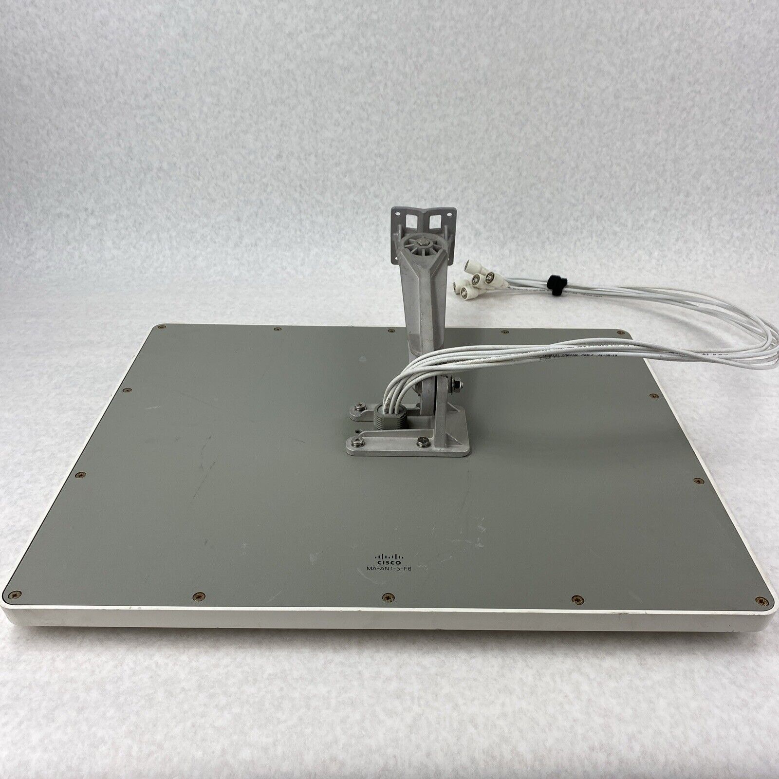 Cisco Meraki MA-ANT-3-F6 Indoor Narrow Patch Antenna w/ Mount