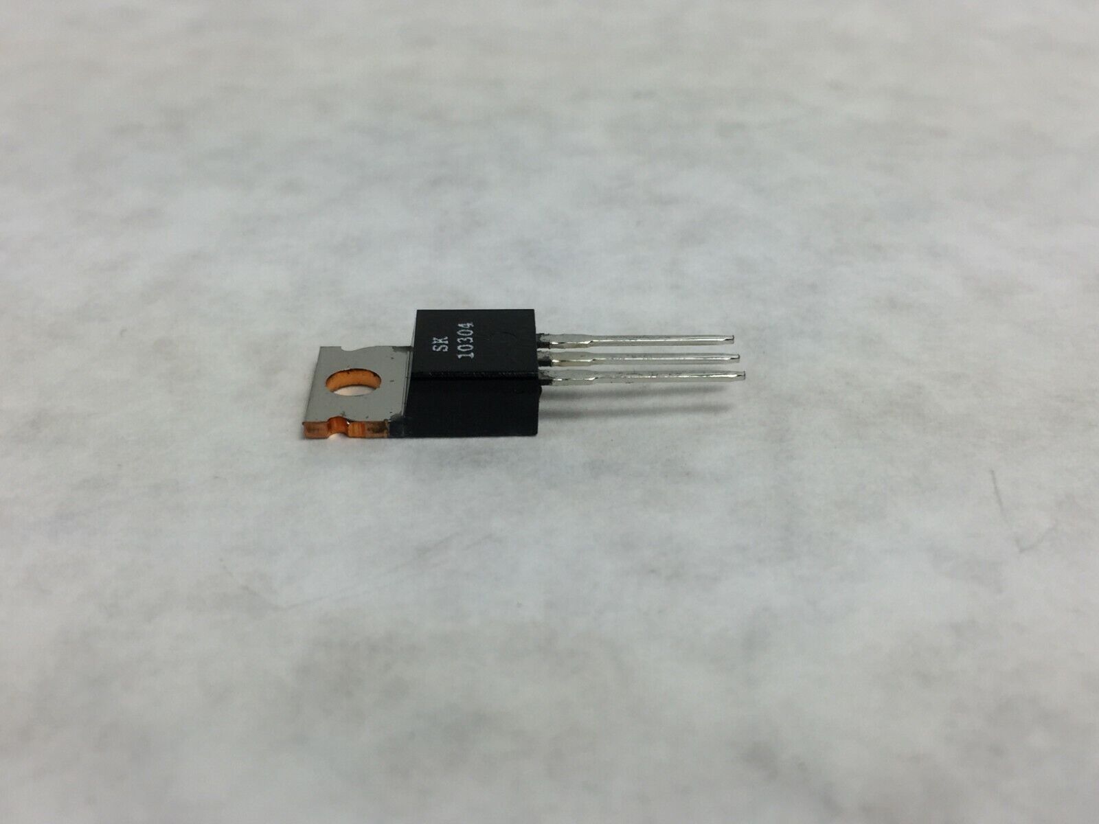 SK 10304 Integrated Circuit   Lot of 3  NOS
