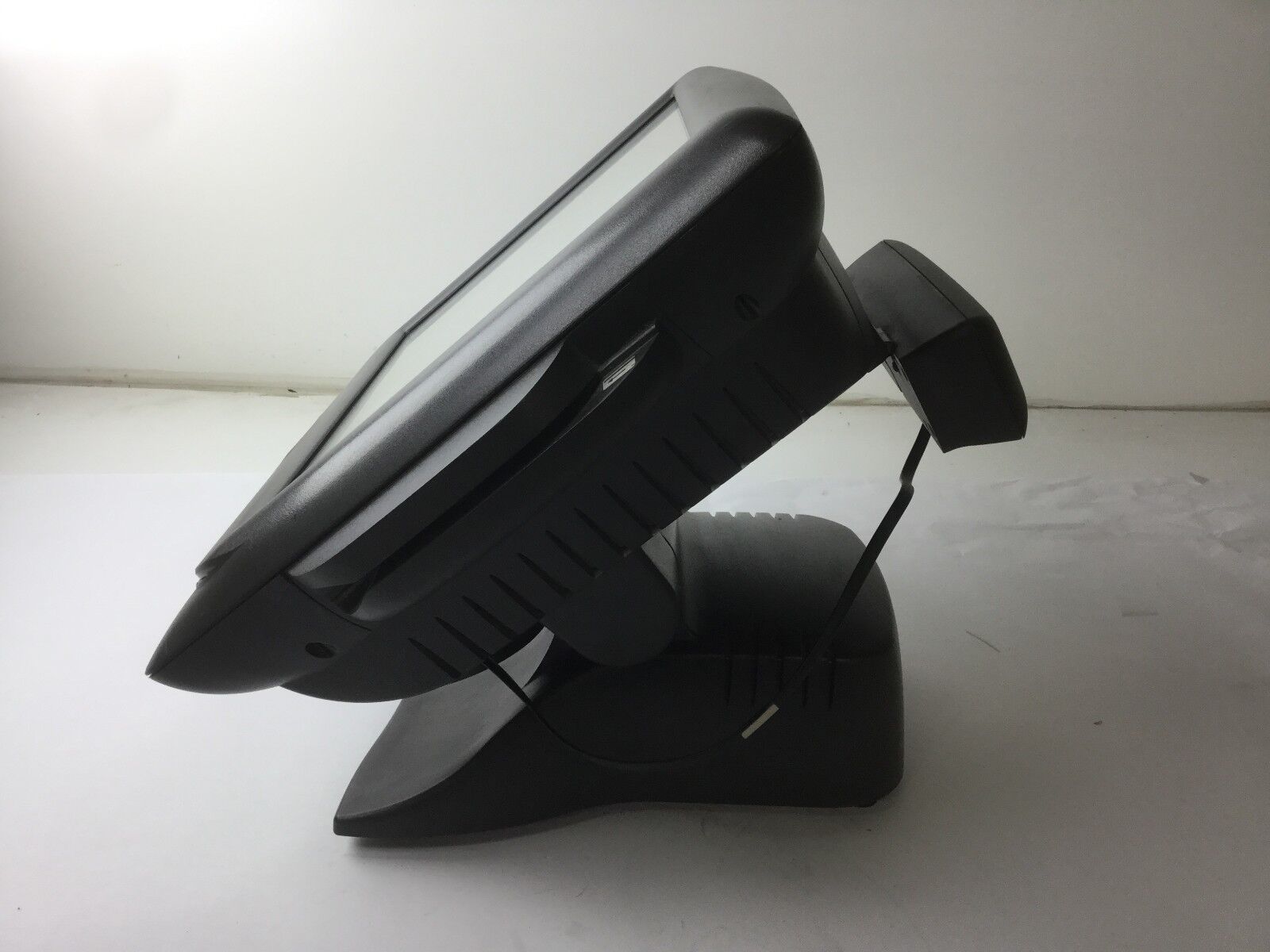 Radiant POS Terminal Touch Screen Point of Sale System Series P1520