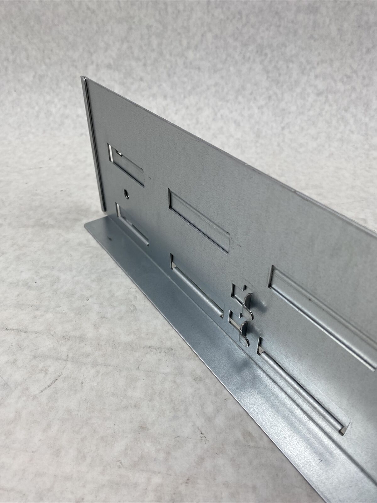 EMC Server Rail 042-004-593 Sliding On 042-004-932 RIGHT side RAIL ONLY