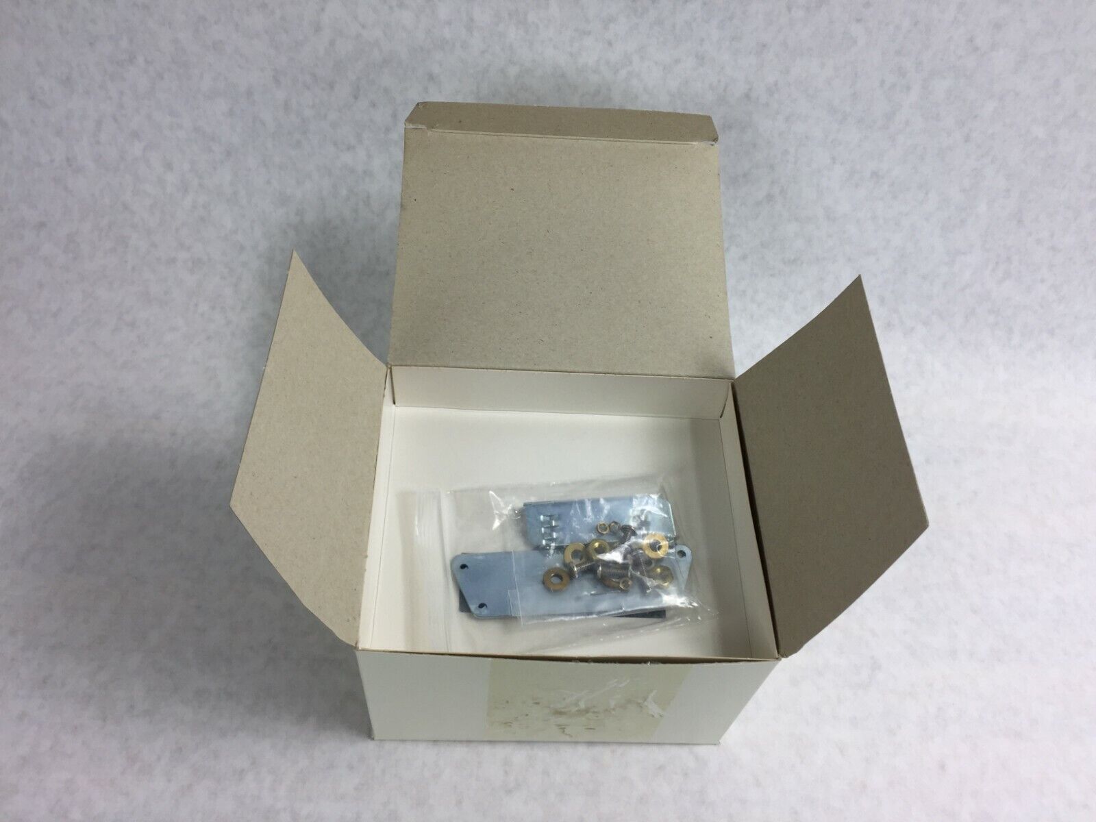 Beede 478046006 FS 25 VAC 25,000 RPM Gauge for RC5 and RC5 B   NIB