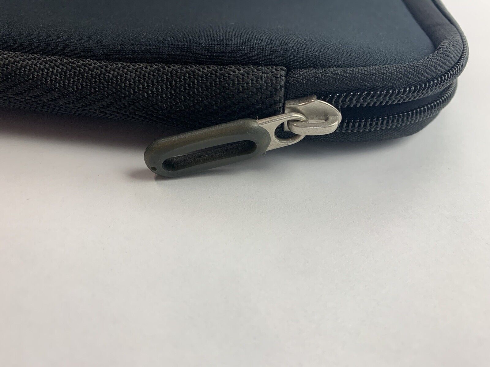 Black Case Logic 12-13" Laptop MacBook Pro Protective Sleeve