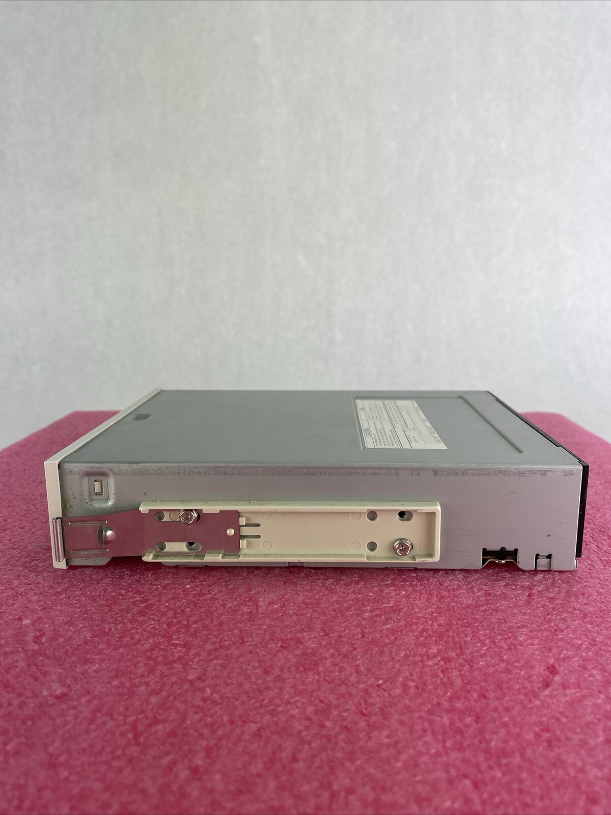 Toshiba SD-M1612 Internal DVD-ROM Optical Drive Beige