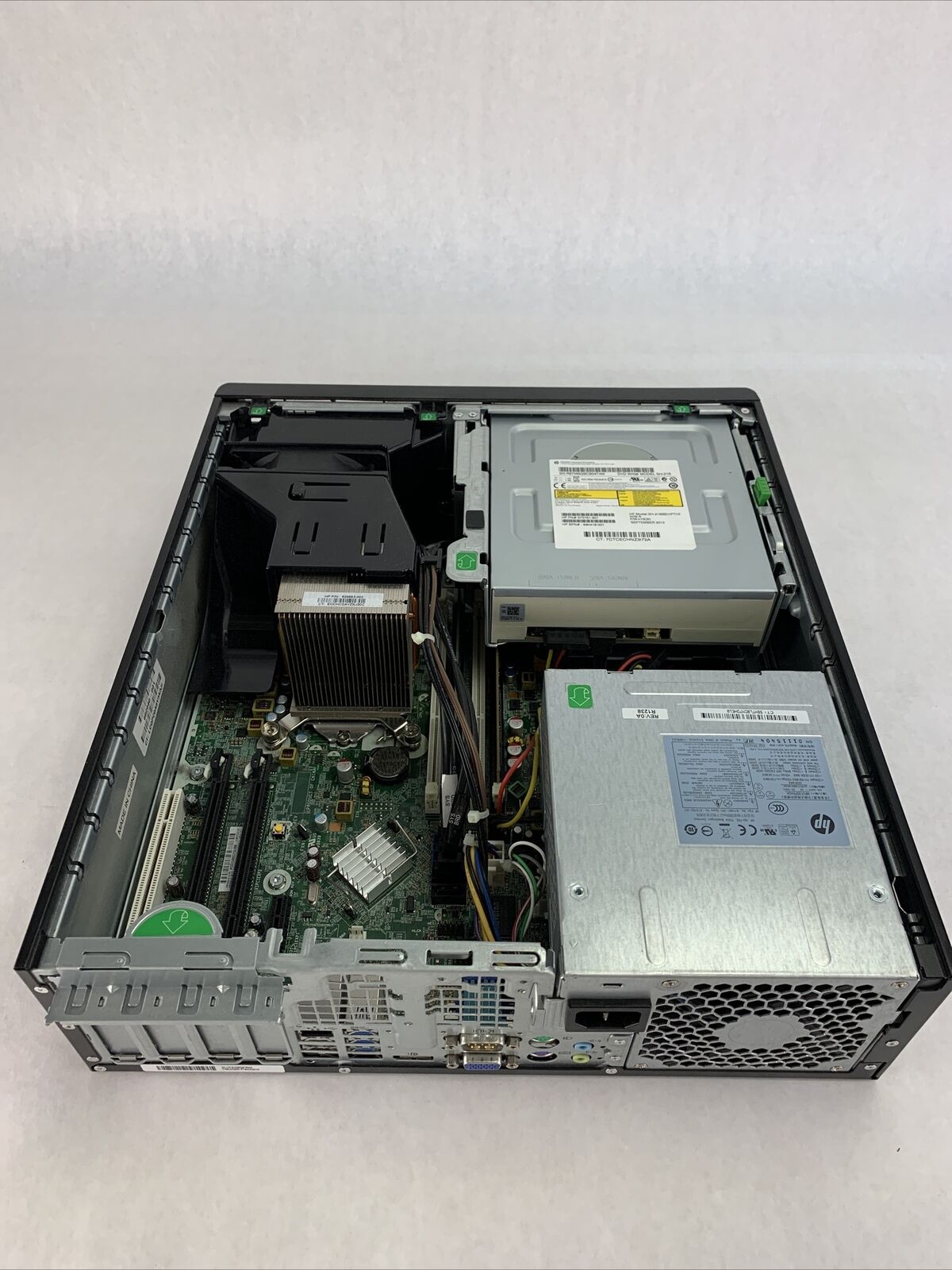 HP Z220 Workstaion SFF Intel Core i3-3220 3.3GHz 4GB RAM No HDD No OS