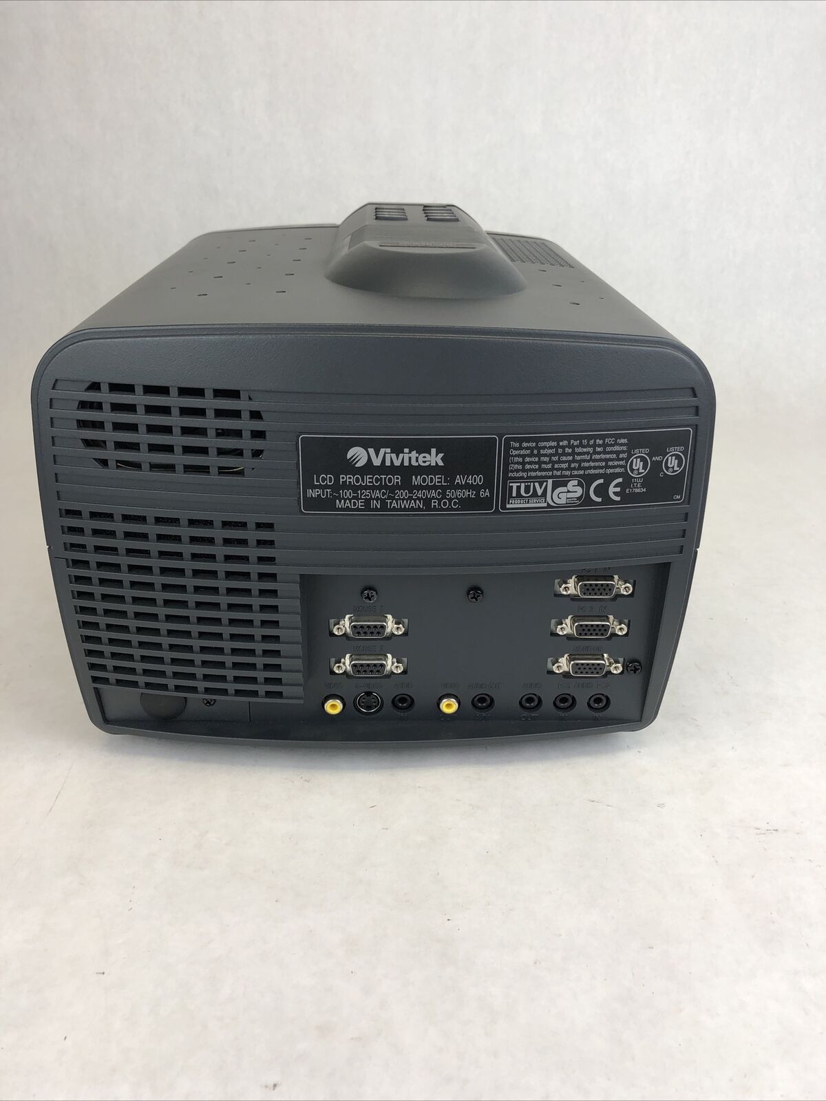 Vintage Vivitek Voyager A400 LCD Projector 407H:20 750 Lumens With Remote