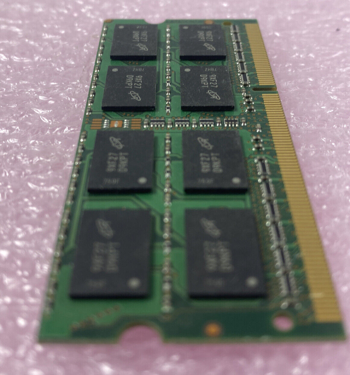 2GB Micron MT16JSF25664HZ-1G4F1 PC3-10600S DDR3-RAM 204pin SO-DIMM 2Rx8