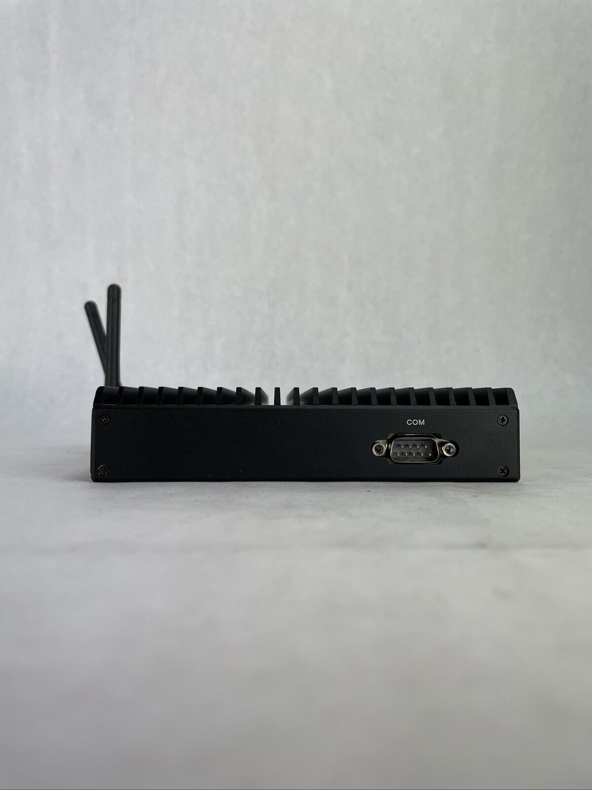 Mvix Xhibit Plus SFF Intel Celeron 3865U 1.8GHz 4GB RAM No HDD No OS XP-3045-003