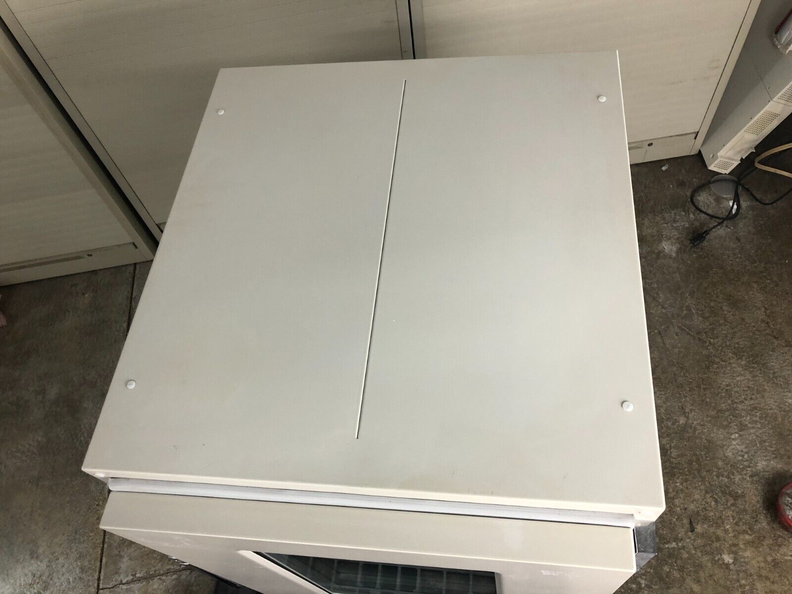 Innova 4230 Refrigerated Incubator Shaker - Needs Power Switch Replaced