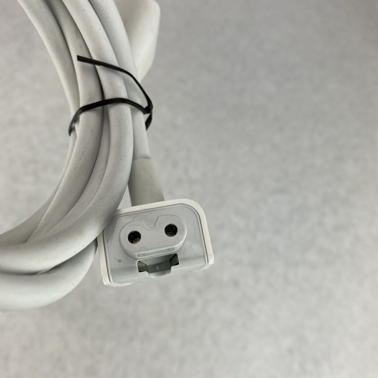 Apple Macbook Charger Volex APC7H Power Cord Charging Extender Cable White