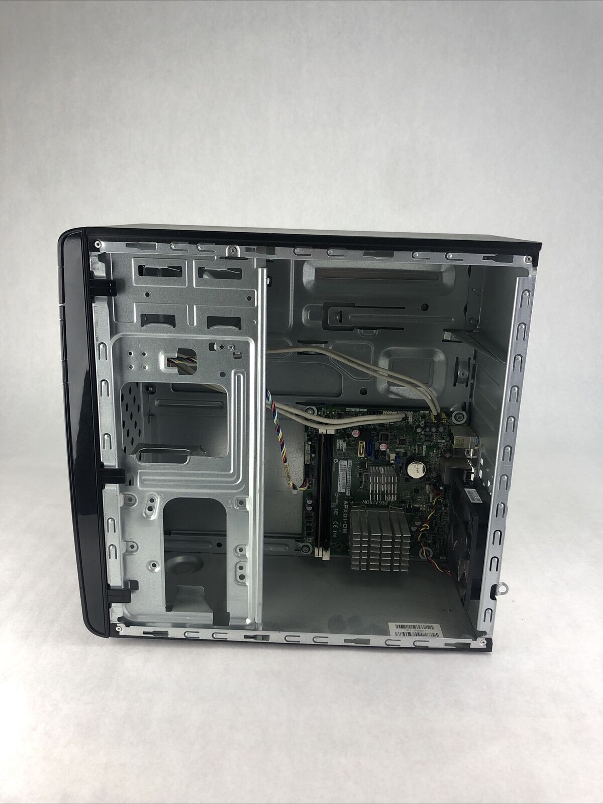HP P2-1334 MT AMD E1-1200 APU 1.4GHz 4GB RAM No HDD No OS
