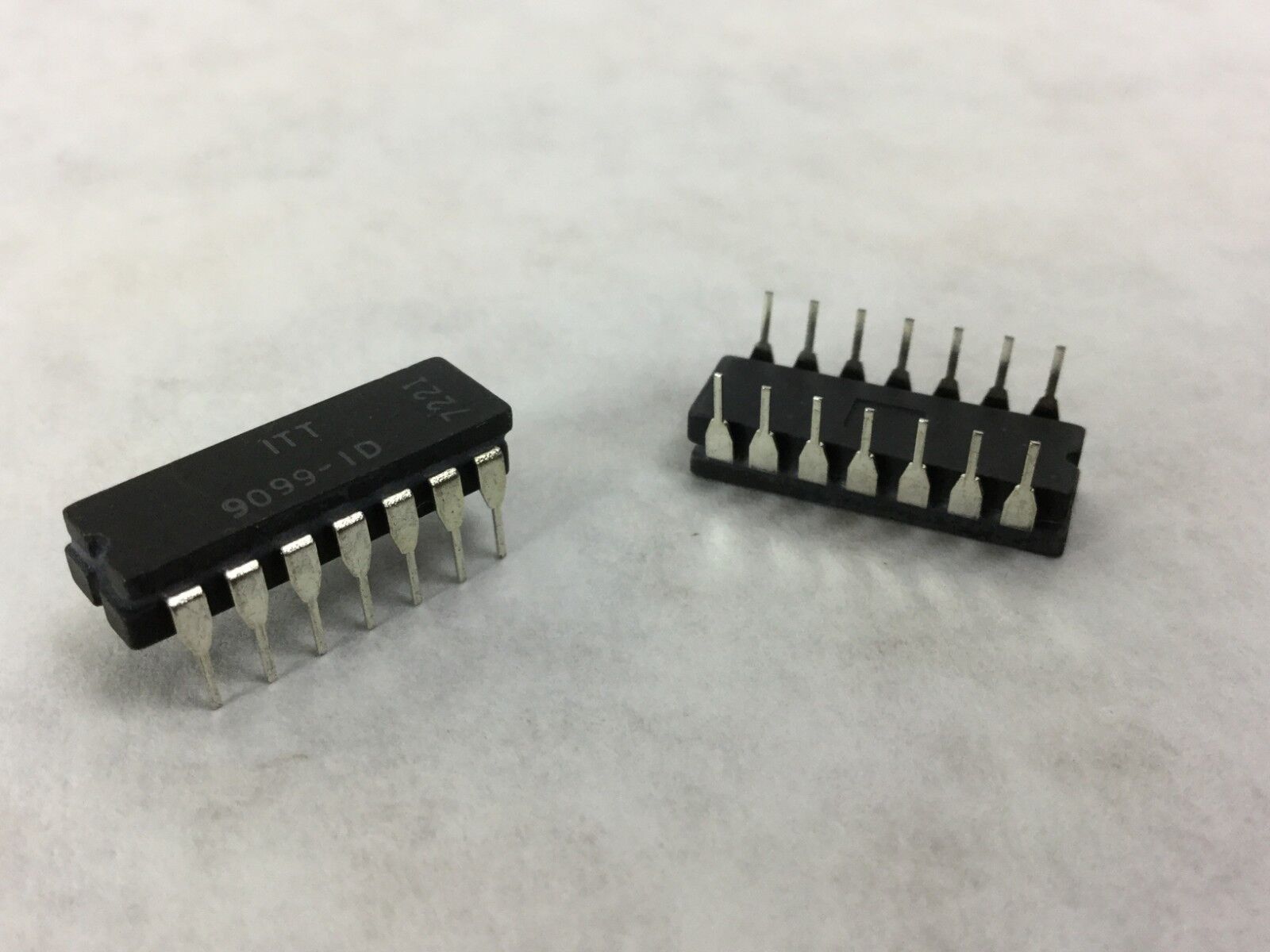 ITT  9099-ID  14 Pin  Lot of 30