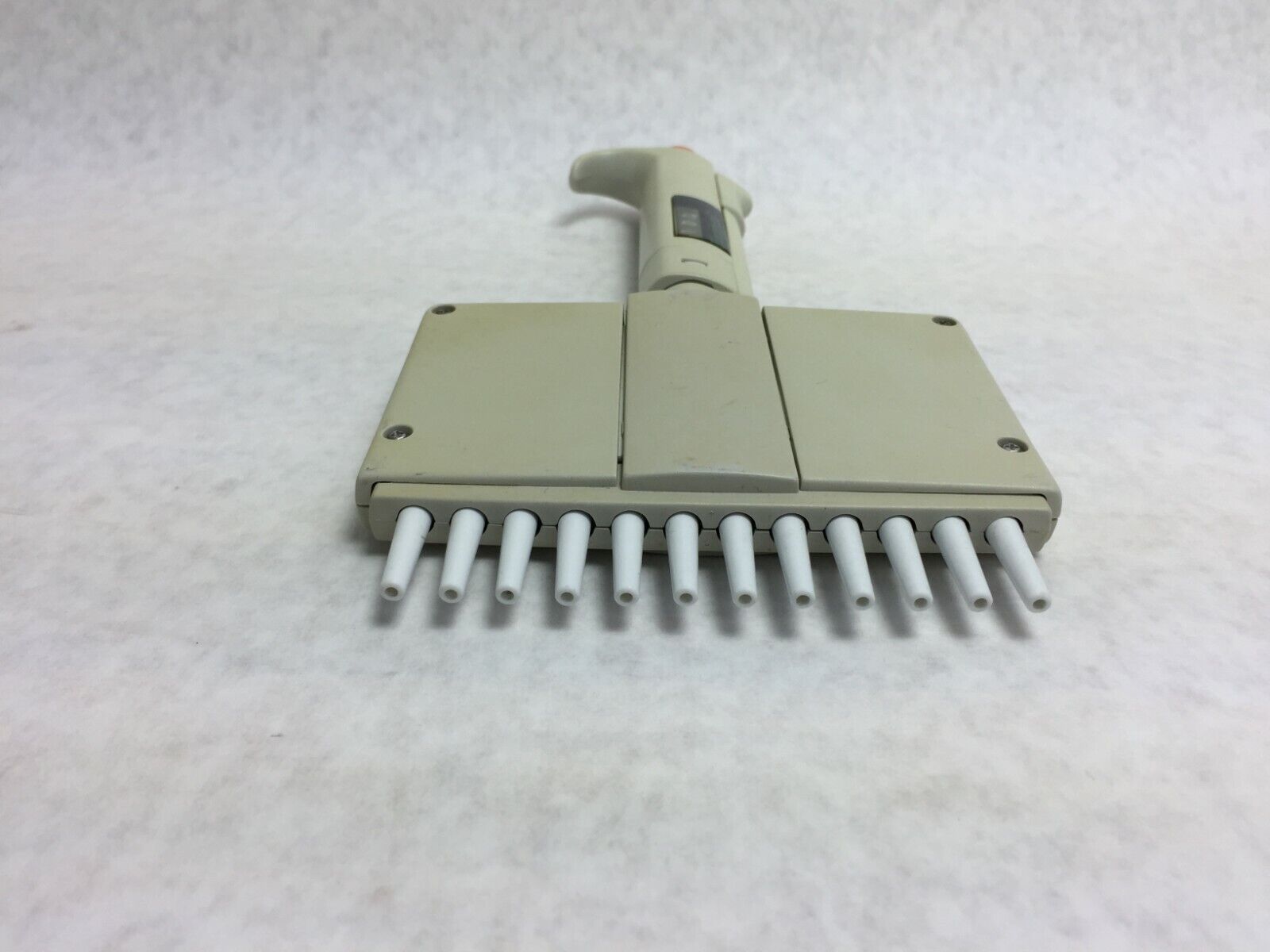 Labsystem Finnpipette 4510 8 Channel Pipette  5-50  μL