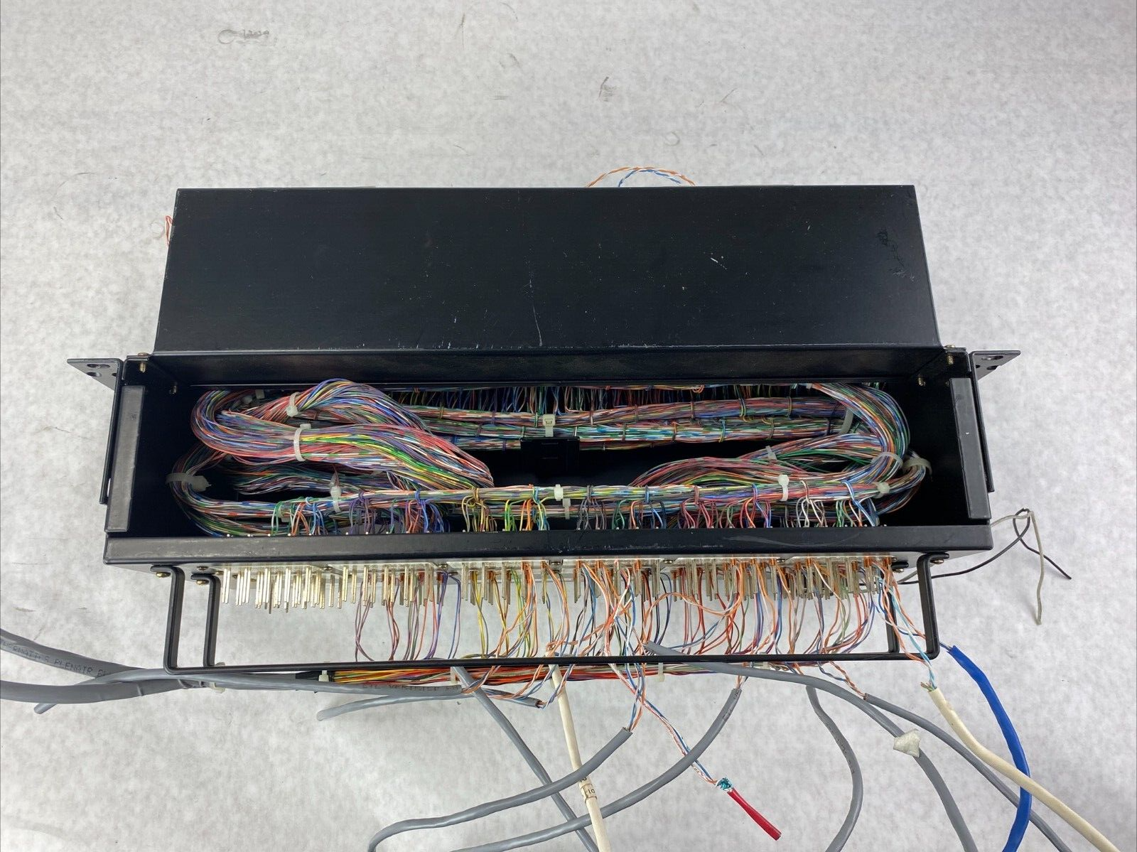 ADC 4-24419-0305 DSX-DR19-CAB 4-24419-0292 DR 19 Rear Cross Connect Patch Panel
