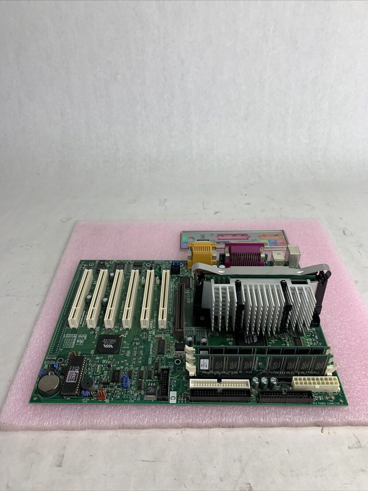 Tyan S1854 Motherboard Intel Pentium III 533MHz 128MB RAM w/ I/O Shield