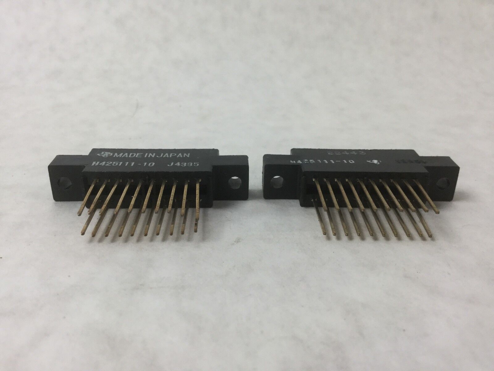 Texas H425111-10 Connector Receptacle, (Lot of 2)