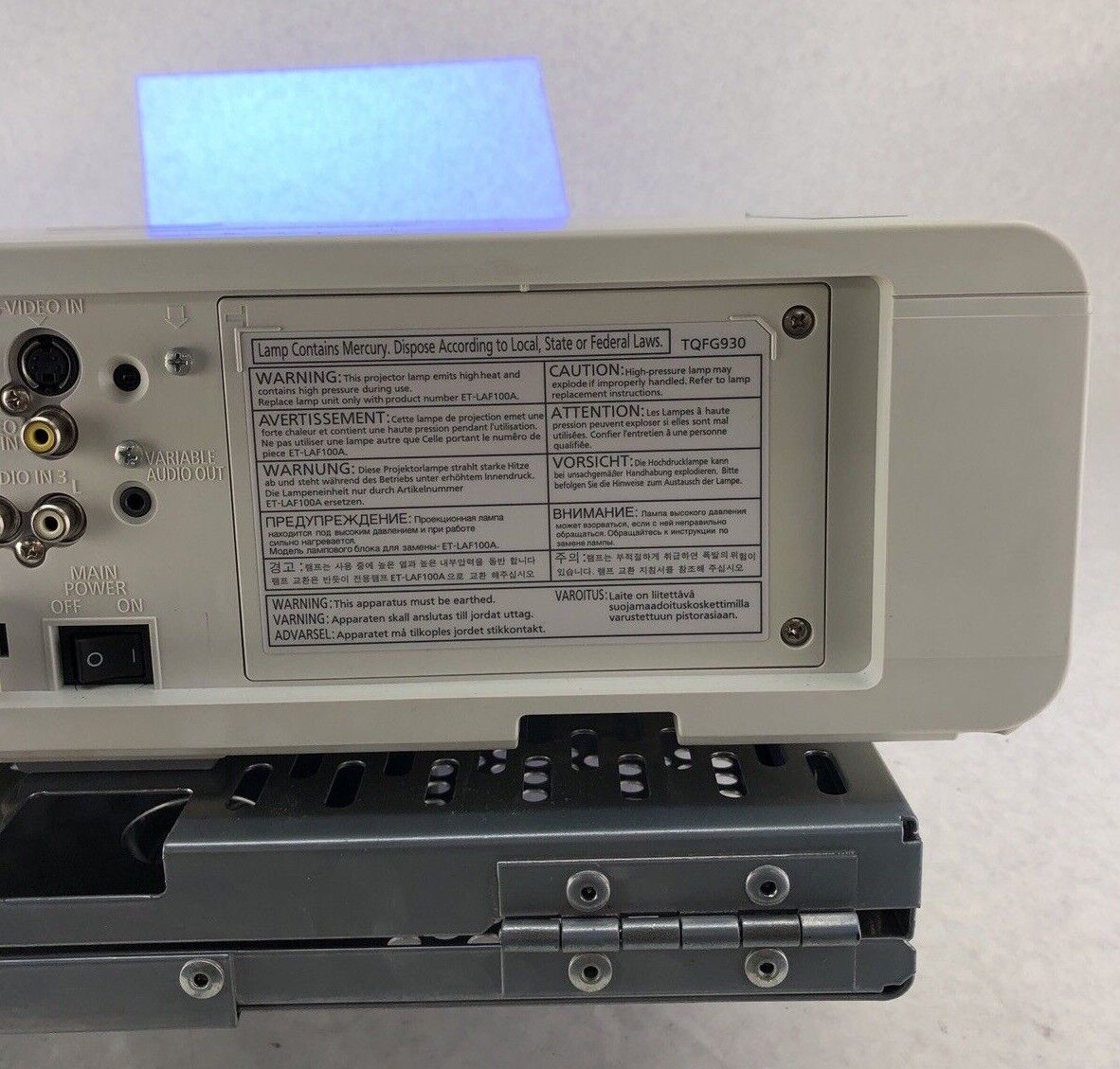 Panasonic PT-FW430U WXGA LCD Projector 1898 Lamp Hours & Peerless Mount Bundle