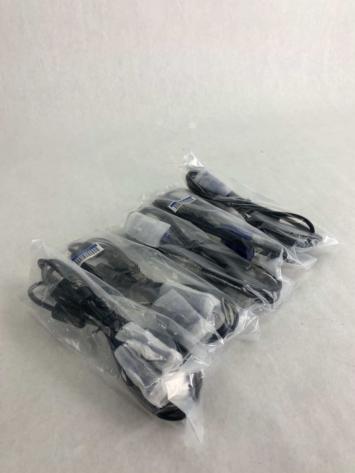 Lot of 5 New Standard 6 Ft VGA Cable Monitor Projector TV 15 Pin DE-15 211097800