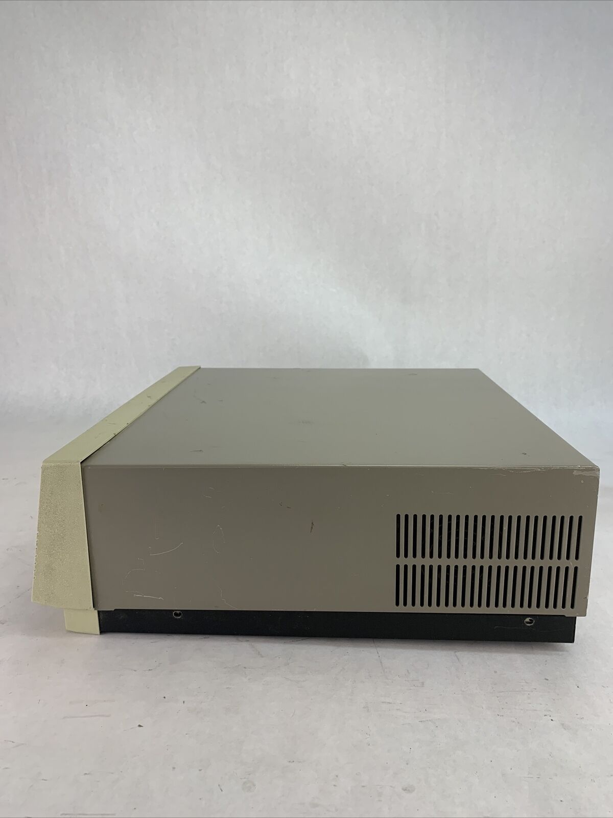 Zenith ZF-1217-DY P8088-2 815MHz 640MB RAM No HDD No OS