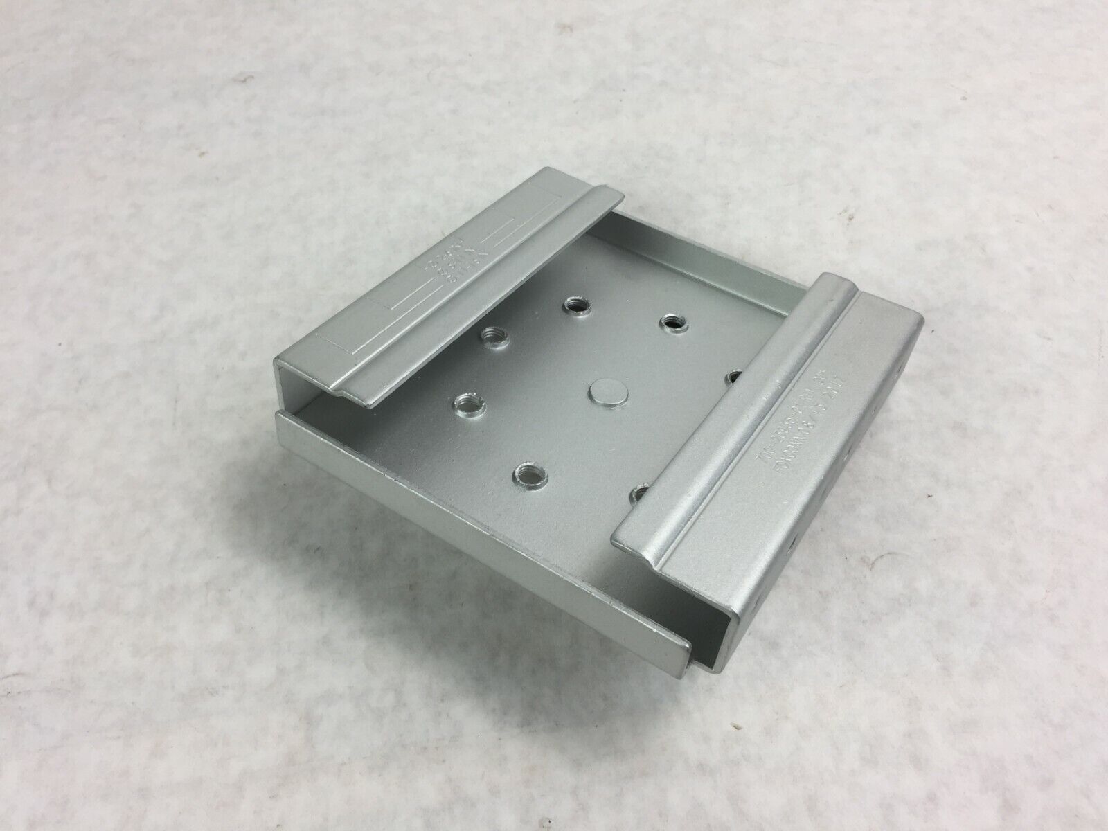 Foxconn 700-23935-01 Mounting Bracket   New