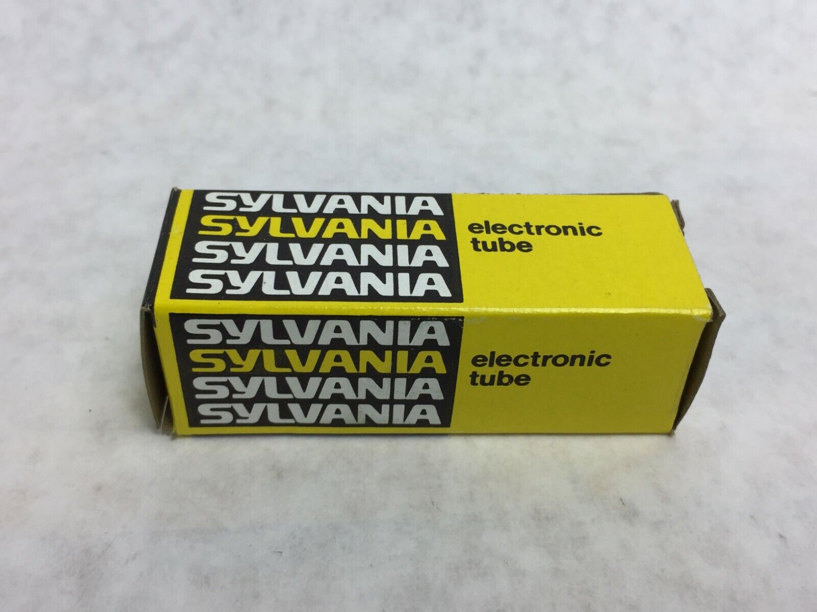 Sylvania Electronic Tube  5GH8A