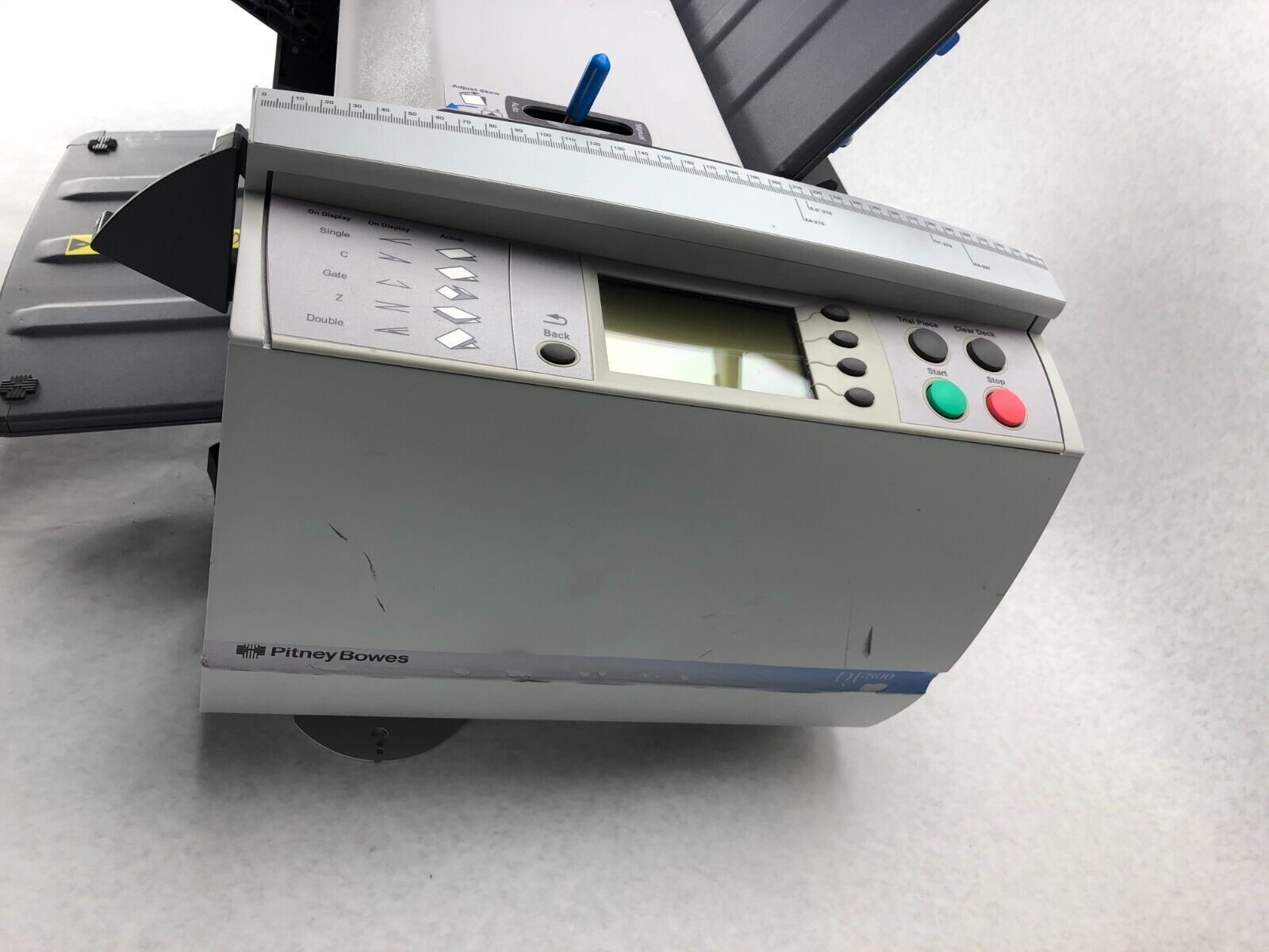 Pitney Bowes  DF800 Paper Letter Folder - No Trays