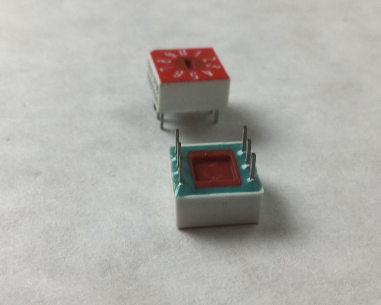 EECO D735, 330002GS, Lot of 8, Switch DIP, New,