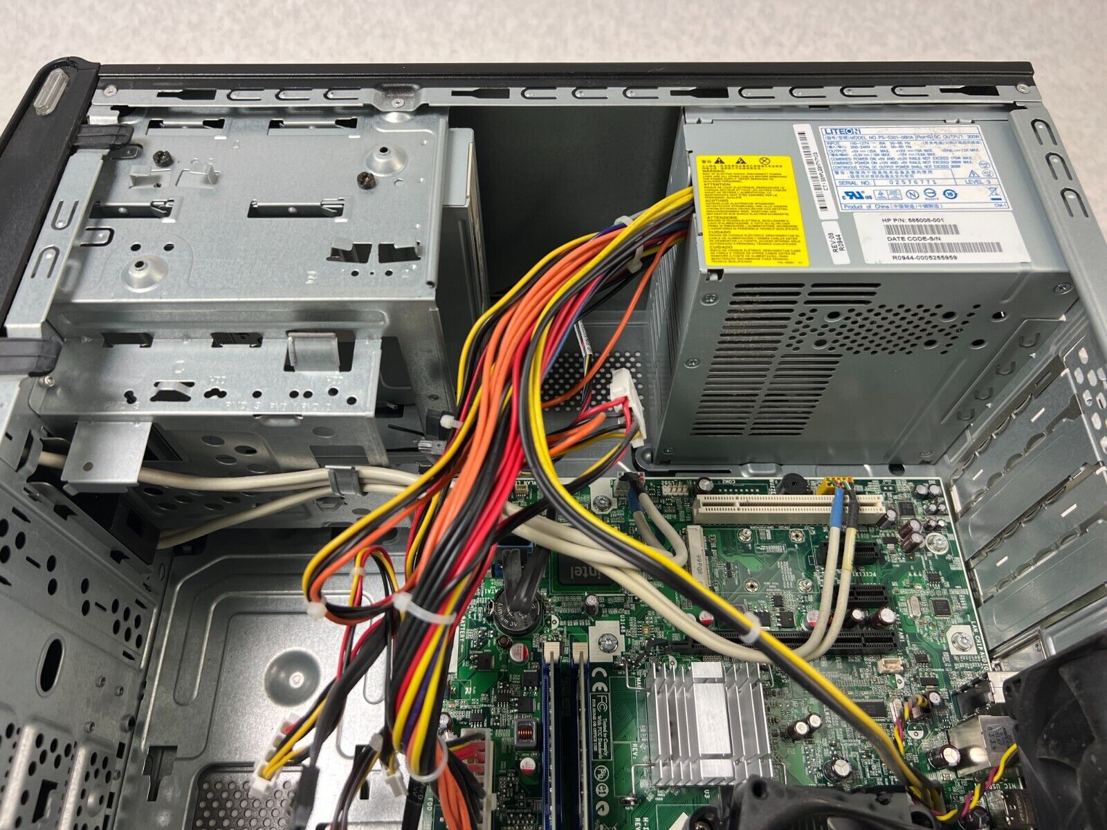 HP Compaq 500B MT Intel Pentium Dual-Core-E5300 2.60 GHz 4GB RAM No HDD No OS