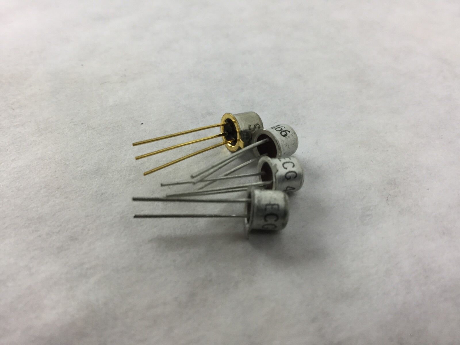 ECG 466 Transistor, NEW Lot of 4