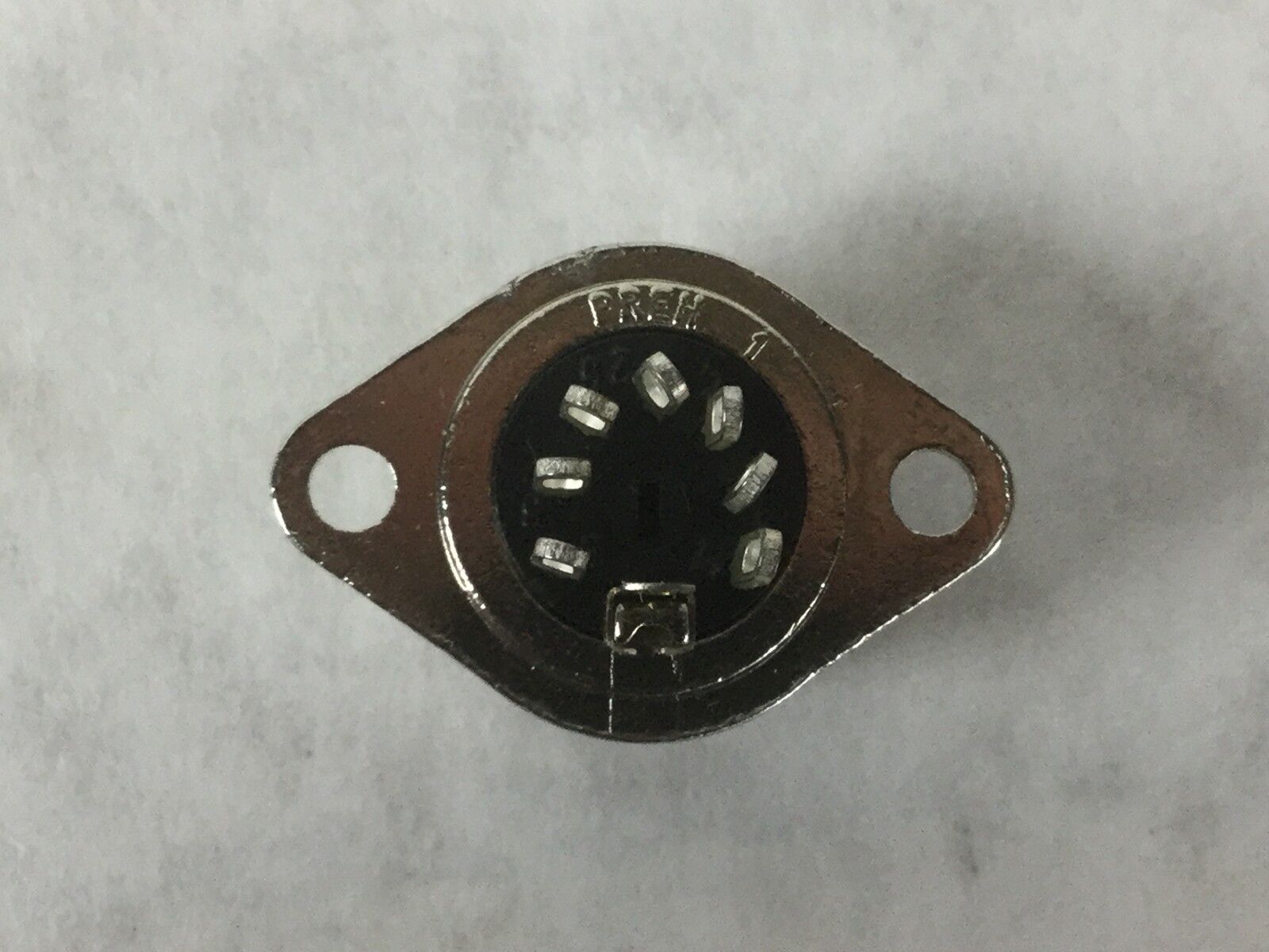 PREH, LKG PANEL MNT REC FE
