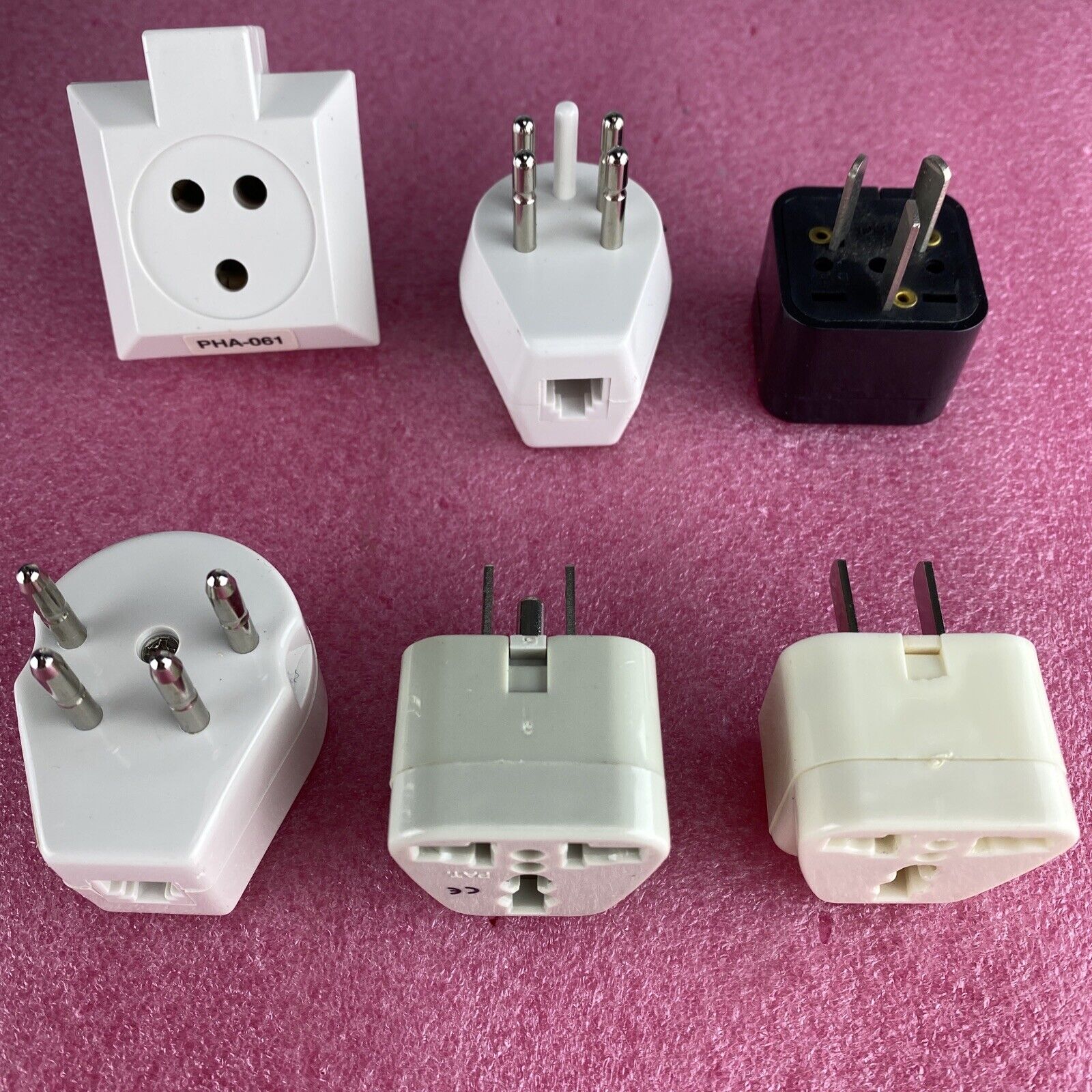 Targus Travel Power Connection Kit World Pack Telephone-AC outlet Adapter Set