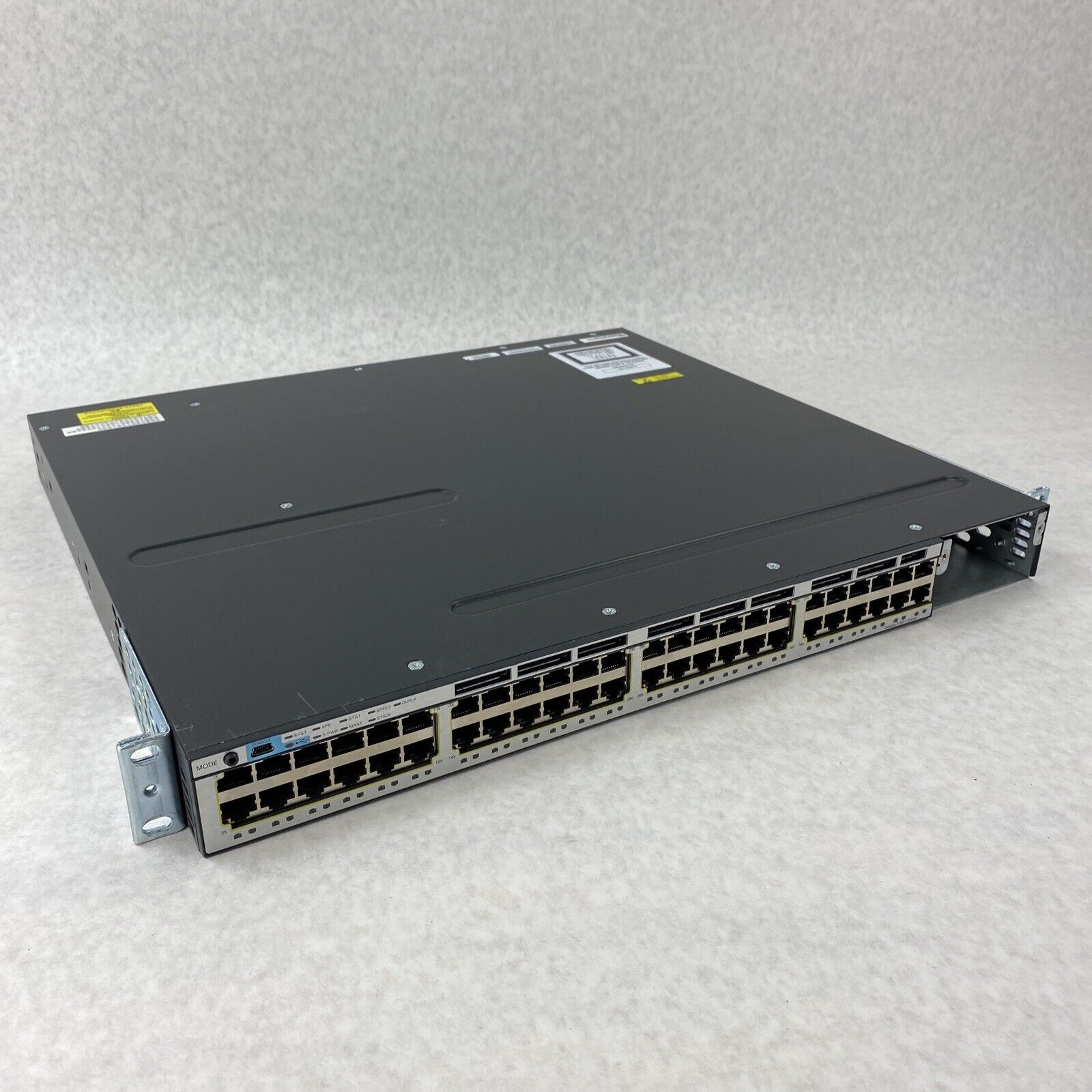 Cisco WS-C3750X-48T-E V04 Catalyst 3750 X-Series 48-Port Gigabit Ethernet Switch