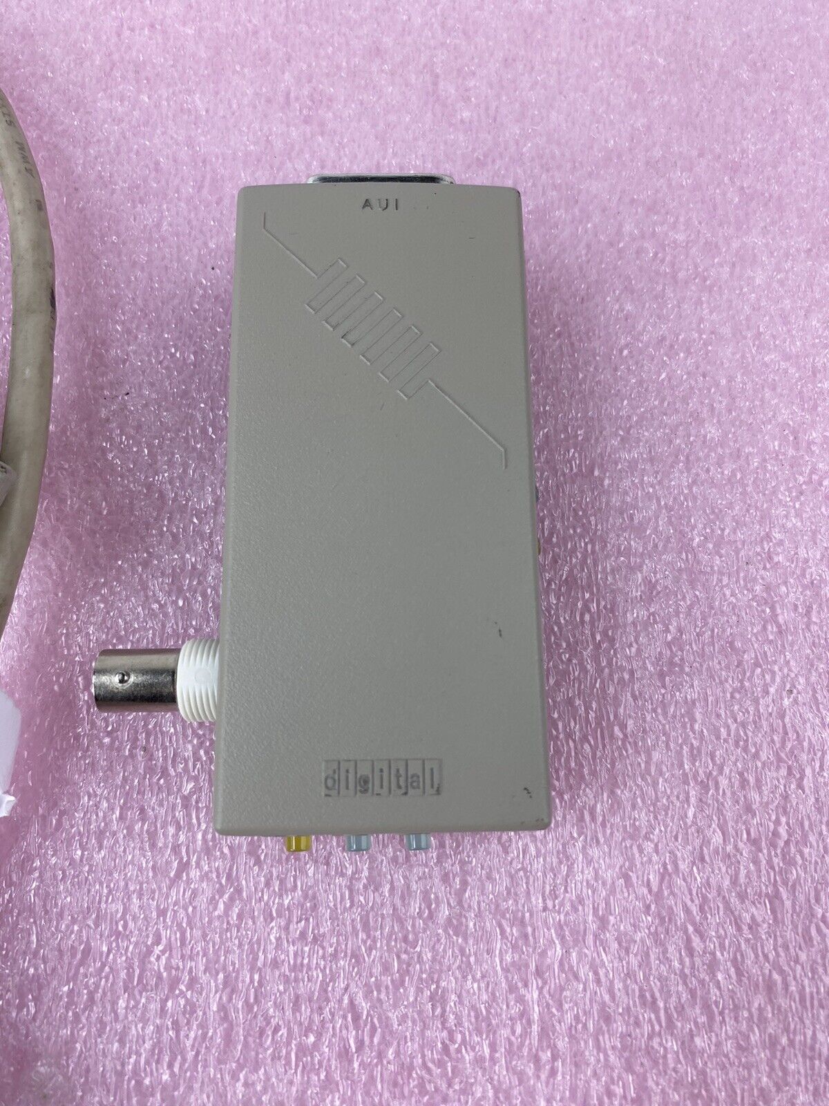 Digital DELNI-AA 8-Port Network Hub w/DECXM-M.C01 Transceiver + Misc. Cables