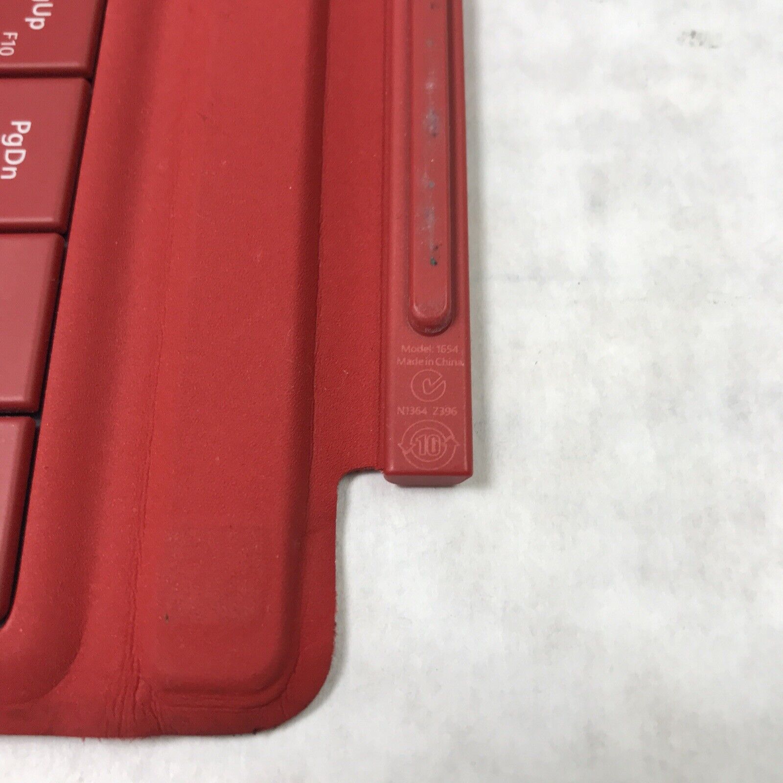 Genuine Microsoft 1654 red detachable keyboard for tablet