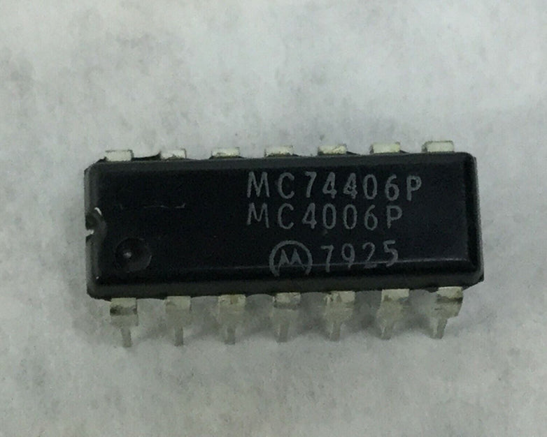 Genuine MOTOROLA MC74406P 3-To-8 Line Demultplexer/Decoder 14 Pin Dip  Lot of 4