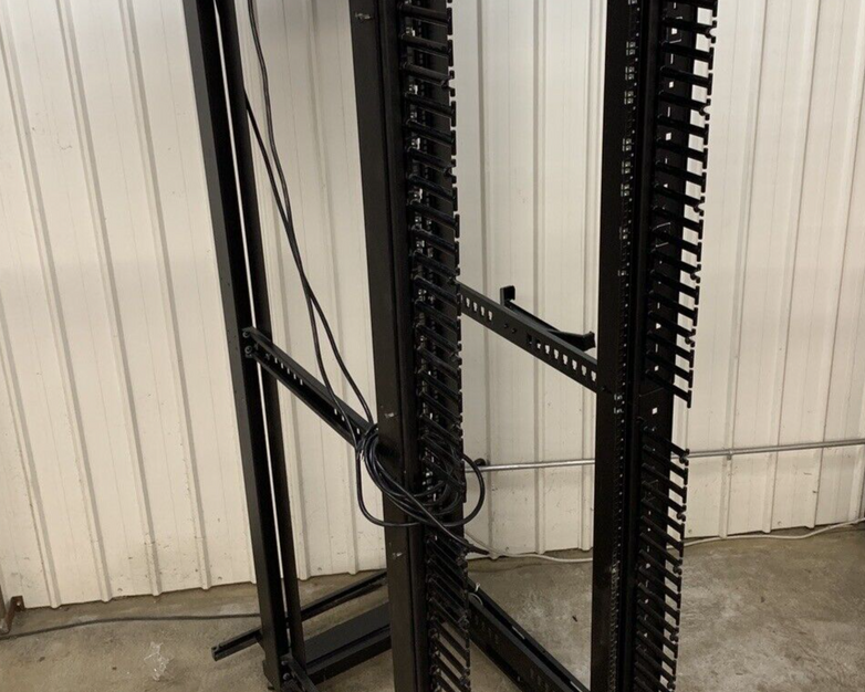Siemen Vertipod Server Rack 45U Vp2-0AC111 Right Side No Panels
