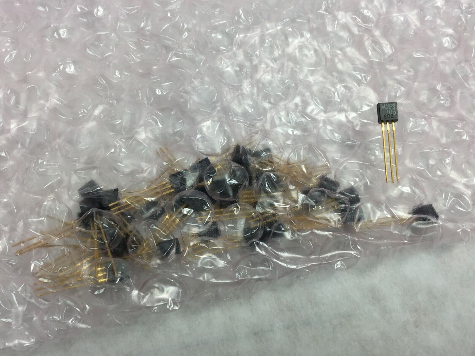 MMPS706 Transistor   Lot of 33   NOS