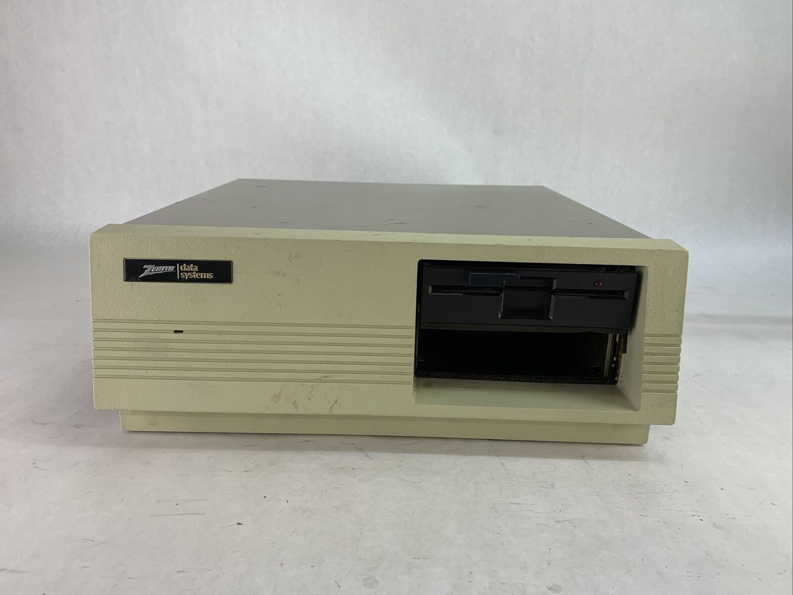 Zenith ZF-1217-DY P8088-2 815MHz 640MB RAM No HDD No OS