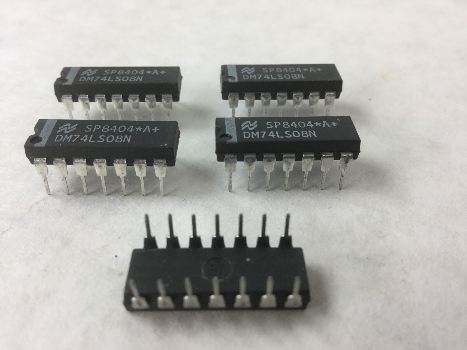 DM74LS08N (SP8404), 14 Pin Dip (Lot of 5) NEW