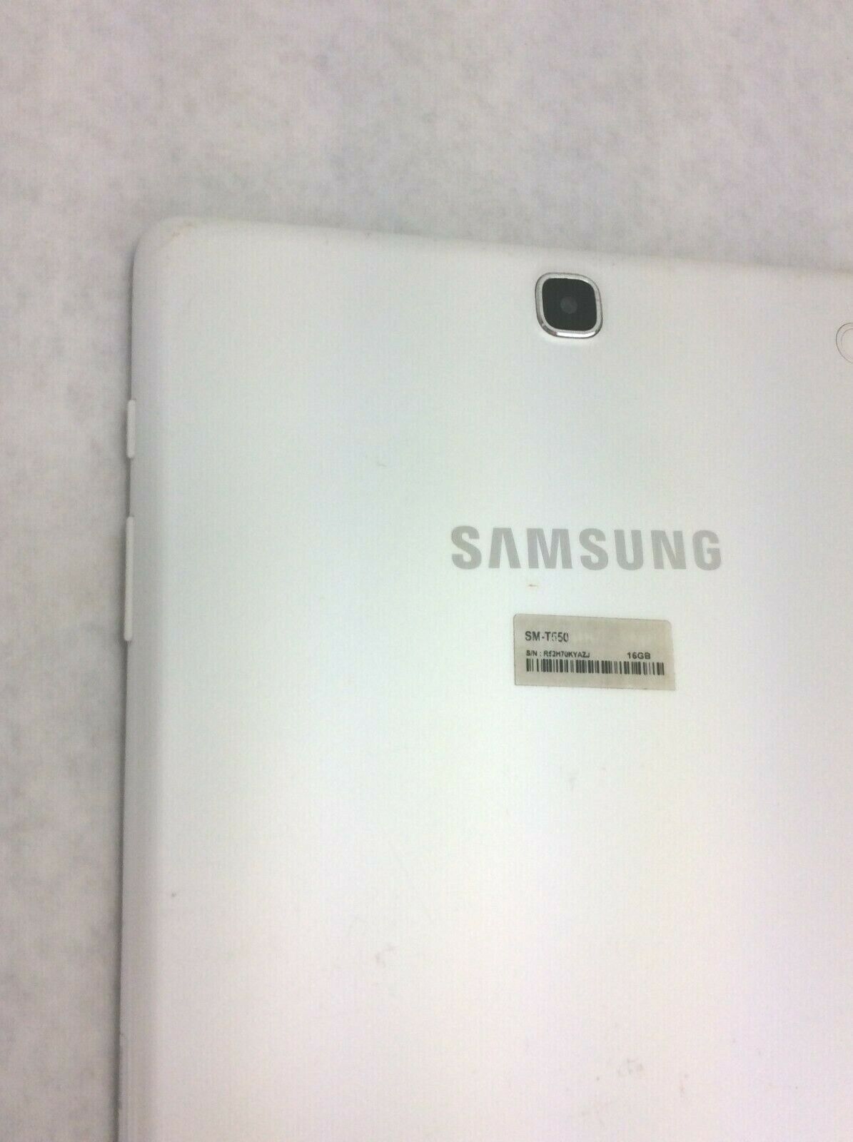 Samsung Galaxy Tab A 16GB Wi-Fi 9.7in White Tablet SM-P550 - Cracked Screen