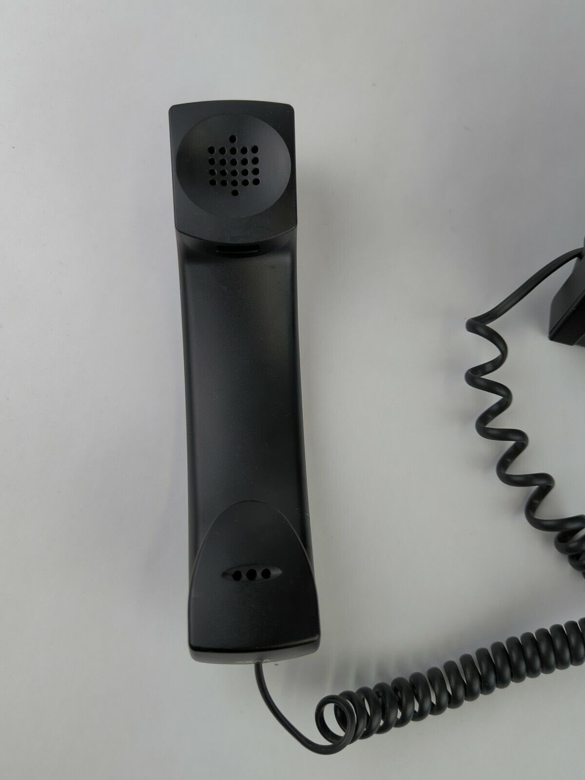 Polycom VVX300 2778-13-8999 IP Gigabit Phone with Stand and Handset